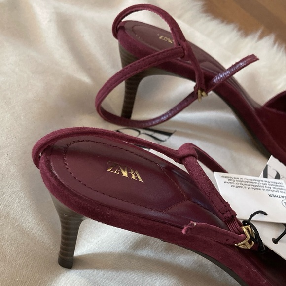Zara Suede Mid-Heel Ankle Strap Sandals w/Dust Bag - Picture 8 of 15